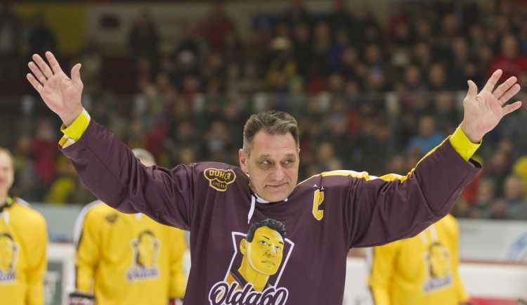 FOTOGALERIE: Legendární "El Obro" oslavil svoji šedesátku exhibičním utkáním