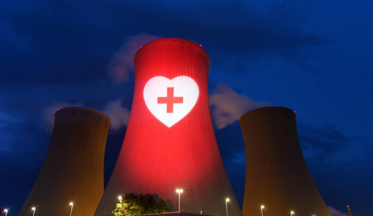 Nasvícené Dukovany jako symbol poděkování za pomoc v nelehké koronavirové době