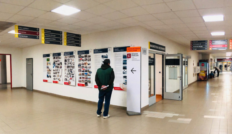 Nemocnice na Vysočině obnovily návštěvy zakázané kvůli koronaviru