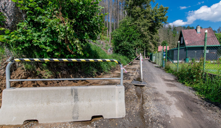 Cyklostezka na Luka je již průjezdná, kompletní oprava se provede mimo hlavní sezónu