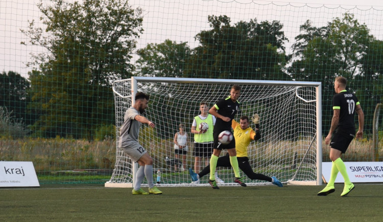 Jihlavský výběr malé kopané letos v Superlize poprvé za tři body, v Pardubicích vyhrál 3:2