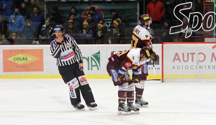 Druhé kolo, první prohra. Dukla neuspěla na ledě Benátek nad Jizerou