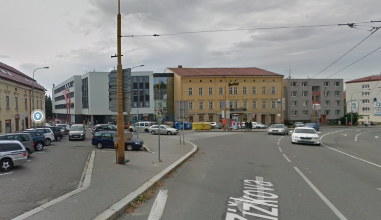 S novou tváří nové jméno: Jihlava hledá název pro revitalizované náměstí před Dělnickým domem