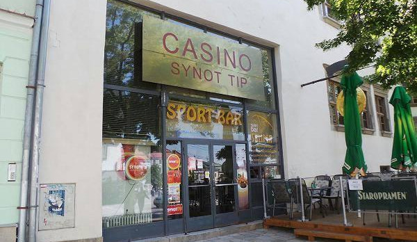 Sportbar Sklípek končí. Chceme tu vybudovat restauraci na úrovni, říká nový majitel