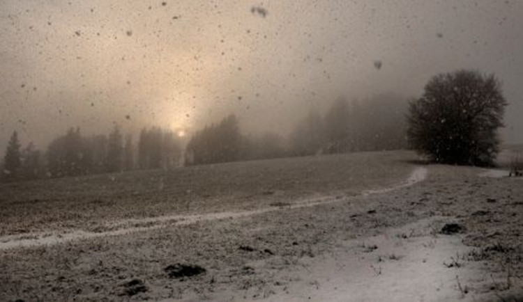POČASÍ NA STŘEDU: Zataženo, mlhavo, později mírný déšť. Teploty mírně nad nulou