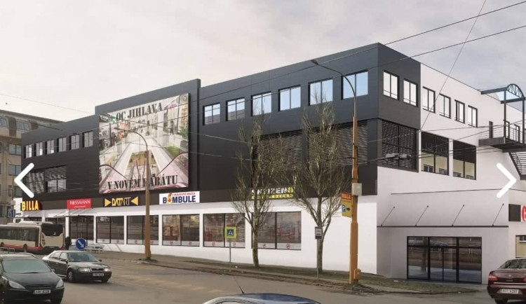 Billa v moderním černobílém kabátu. Nová drogerie, lékárna a tabák otevřou do konce roku