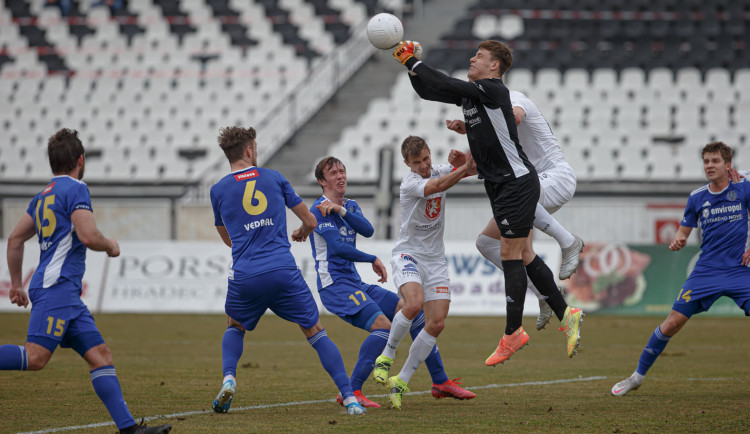 Vysočina na jarní výhru stále čeká. V Hradci Králové prohrála 4:0 a je stále desátá