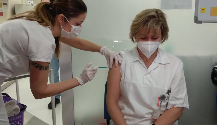 Na Vysočinu se dodá více vakcín, otevřou se proto čtyři nová očkovací centra