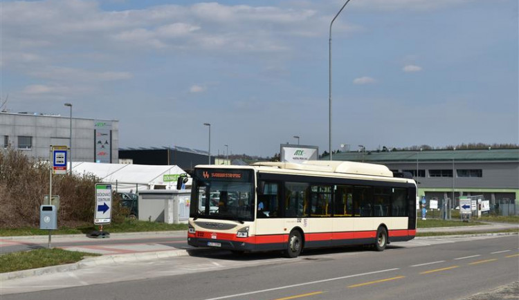 Úpravy v MHD: Od pondělí posílí linka číslo 5 nebo víkendové autobusy do očkovacího centra