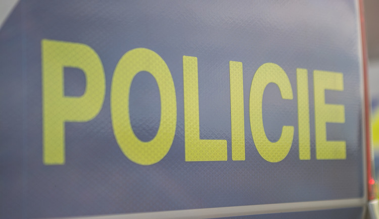 Napadení na Horním Kosově. Dvacetiletý agresor je podezřelý ze dvou trestných činů