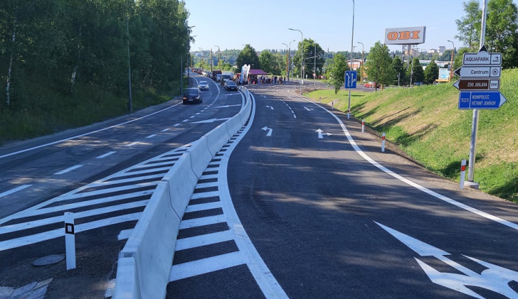 Úleva pro centrum, sjezd z přivaděče na ulici Romana Havelky se dneska oficiálně otevřel