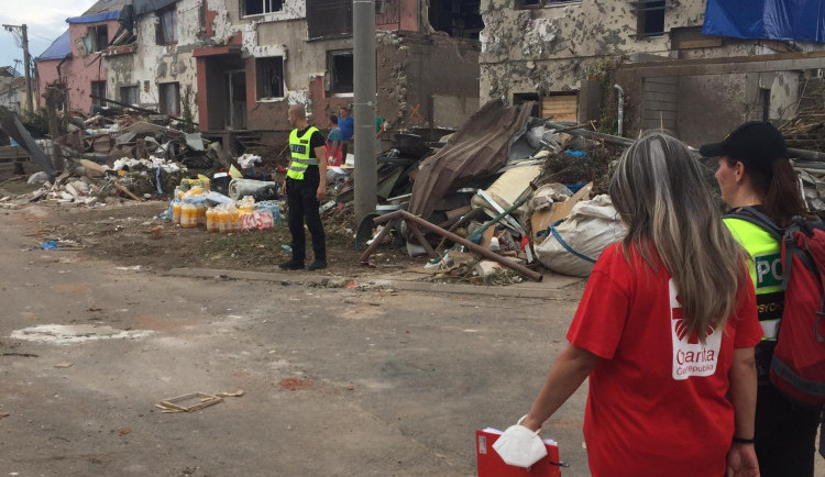 Reportáž z jižní Moravy: Do pomoci se zapojili i zaměstnanci jihlavské Charity