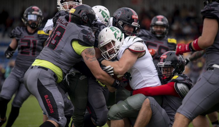 Gladiátoři se na Czech Bowl naladili výhrou, v prodloužení udolali Aligátory 42:35