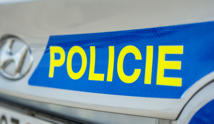 V blízkosti Zvonějova bylo odcizeno odstavené bílé Iveco, policie hledá svědky