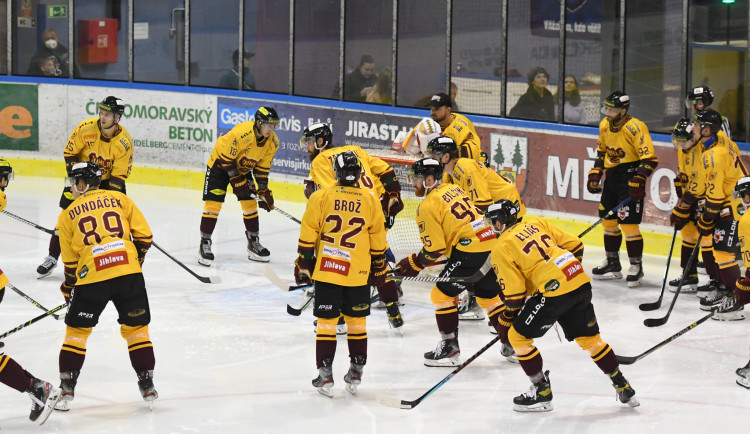 Dukla v přestřelce se Slavií neuspěla, po těsné prohře je čtvrtá