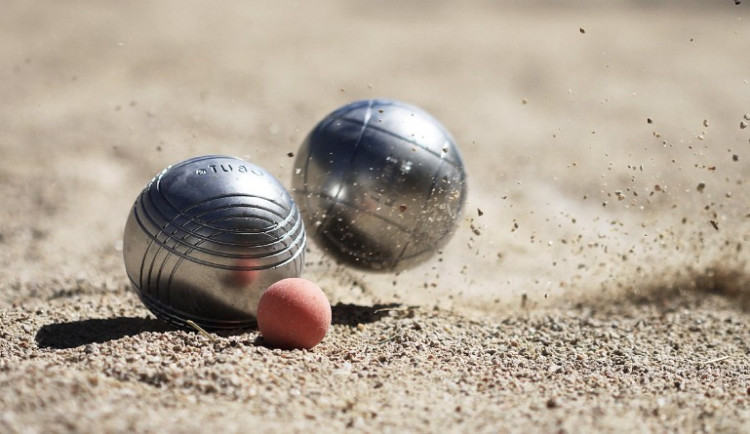 V areálu Český mlýn bude zbudováno víceúčelově hřiště na pétaque a míčové hry