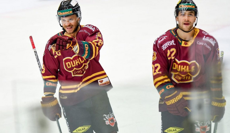 Dukla ovládla prvoligový šlágr, Vsetín přestřílela 6:4