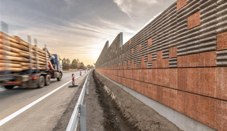 PŘEHLED: I na Vysočině proběhlo sčítání dopravy. Jihlavským přivaděčem denně projede skoro 28 tisíc řidičů