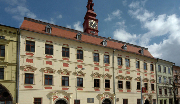 Před 160 lety vznikl Sokol. Jihlavská radnice se večer zahalí do červenobílé barvy