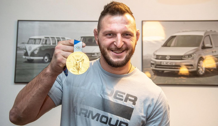 Krpálek nepřevezme od Zemana státní vyznamenání. Mí kamarádi na Ukrajině bojují v maskáčích, vysvětluje judista