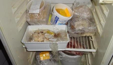 Špína, plíseň, pavučiny. Inspektoři uzavřeli jihlavskou restauraci U Františka
