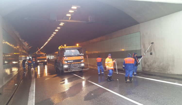 Během uzavření Jihlavského tunelu budou ve městě proměnné tabule. Zároveň se přenastaví semafory