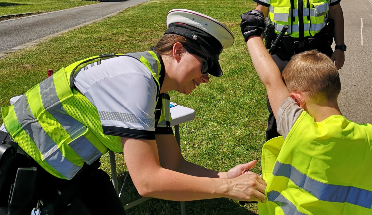 Policie na Vysočině kontrolovala cyklisty. Dva byli opilí, pětadvacet z nich dostalo na místě pokutu