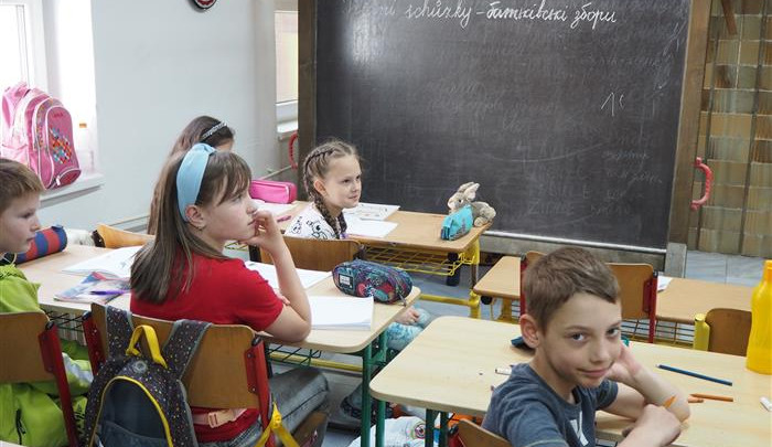 Do škol a školek na Vysočině nastoupilo zhruba 1300 dětí z Ukrajiny. Zapojují se do běžné výuky s českými žáky