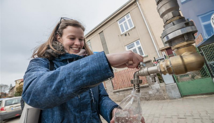 U jihlavského Lidlu se v pondělí bude opravovat porucha. Lidem nepoteče voda, mohou využít dvě cisterny