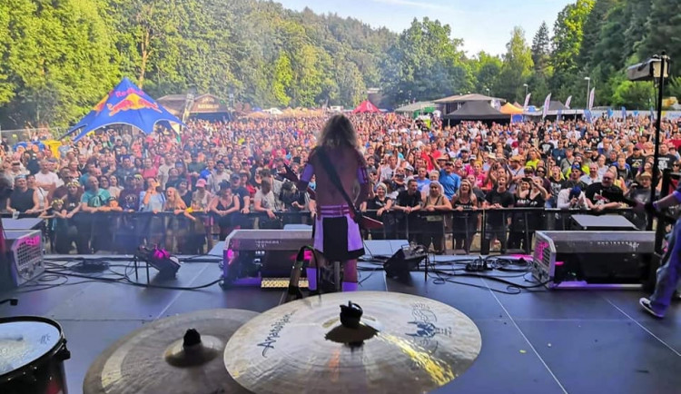 Po dvou letech je zpět. V Jihlavě dnes startuje Vysočina fest, na bezpečnost dohlédne městská policie