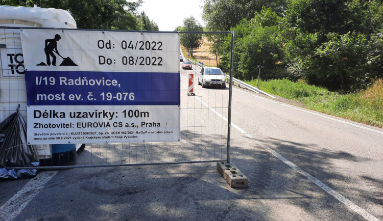 Most na I/19, který už nebyl bezpečný, je opravený. Podívejte se na výsledek