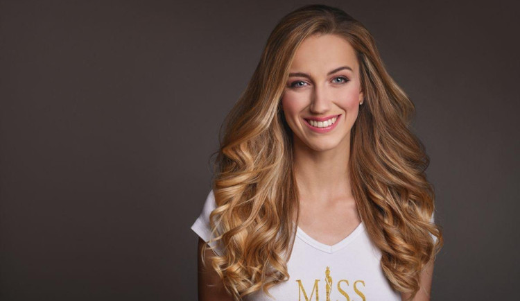 Na módní přehlídky jsem si hrála už jako malá, říká finalistka Miss ČR Martina Smejkalová z Urbanova