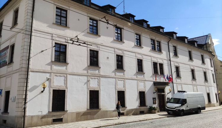 Jihlavský Hotel Gustav Mahler se dnes uzavřel. Z technických a provozních důvodů, řekla zaměstnankyně