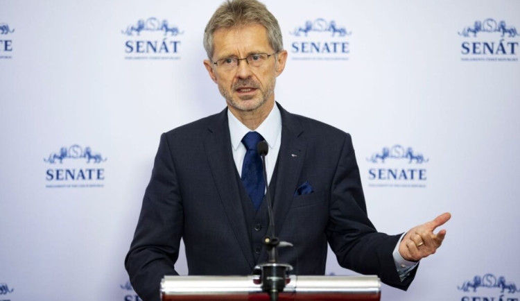 Vítěz senátních voleb Vystrčil je zkušeným politikem. Byl také hejtmanem, starostou a pedagogem