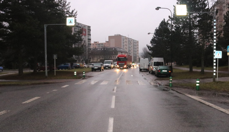 Policie hledá svědky tragédie ve Žďáru. Nebyli jste u střetu auta s chodcem?