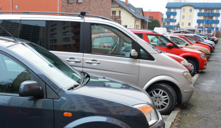Lidé budou debatovat s vedením Jihlavy. Mluvit se bude o novém systému parkování i pěší zóně