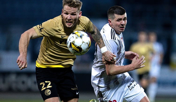 Dynamo porazilo Brno 2:1 a po 16 letech postoupilo do semifinále domácího poháru