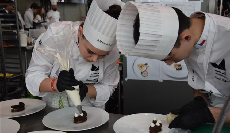 Tereza, David, Erik a Kristýna z jihlavské školy uspěli ve Francii. Přišla i nabídka na stáž v michelinské restauraci