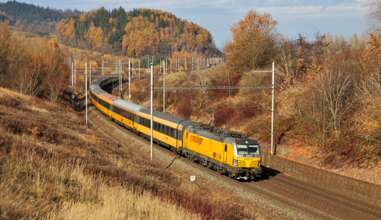 Z Jihlavy do Prahy častěji a bez přestupu. Žluté vlaky pojedou až dvoustovkou