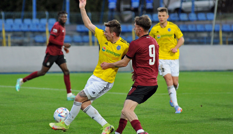 Vysočina ukončila sérii remíz a poprvé na jaře zvítězila. Rezervu Sparty zaslouženě porazila 2:1