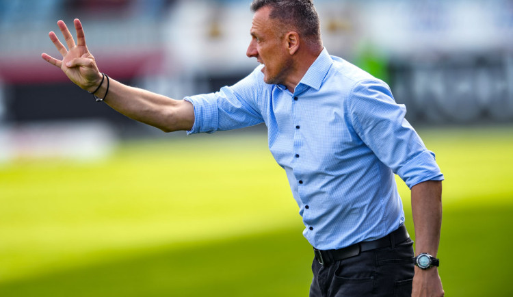 Je to jen poločas, musíme se ale zlepšit, řekl po úvodním utkání nadstavby trenér Slovanu Kozel