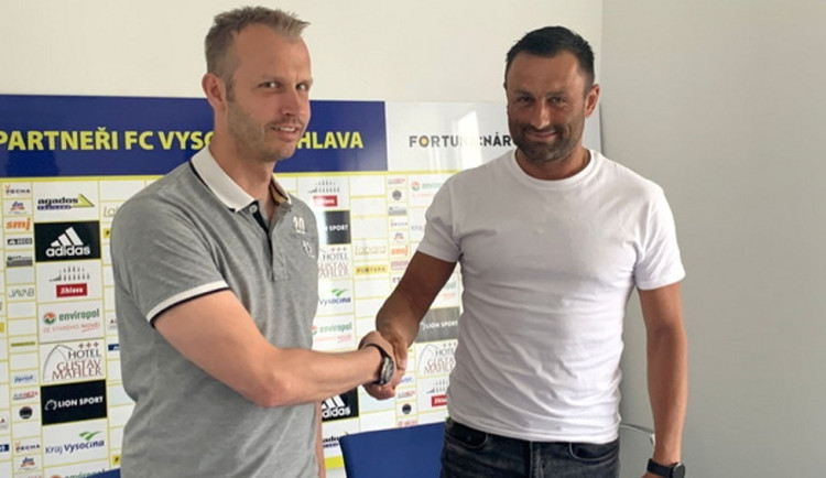 V nadcházející sezoně beze změny. Jihlavské fotbalisty i nadále povede trenér David Oulehla