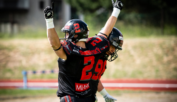 Gladiators jsou v Czech Bowlu! Semifinále proti Nitře ovládli v krásném zápase 38:28