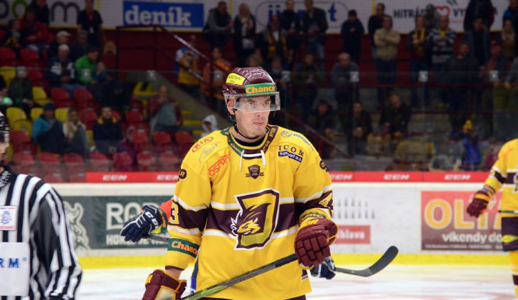 Dukla je v útlumu, s rezervou Pardubic prohrála 1:4. V tabulce se propadla na osmou příčku