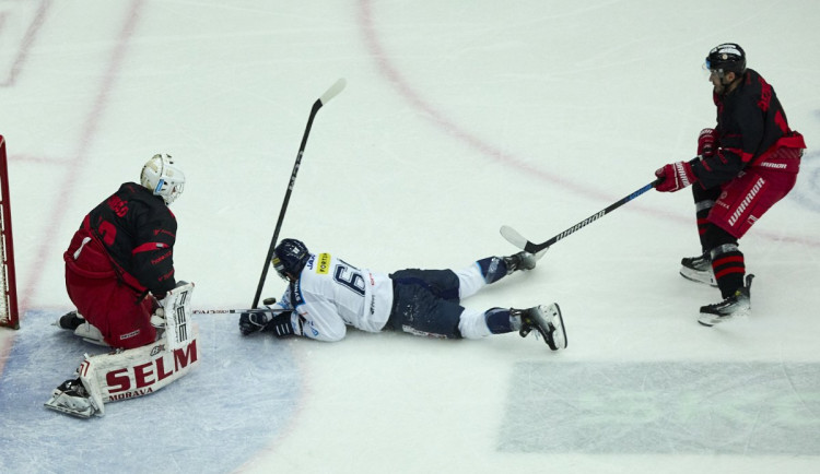 Bizár v Liberci. Sudí uznali gól, pak jej odvolali. Zmatek, řekl liberecký Marek Zachar