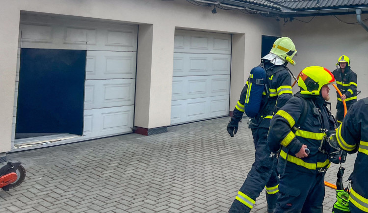 Požár ohřívače vody bazénu způsobil škodu za 700 tisíc korun