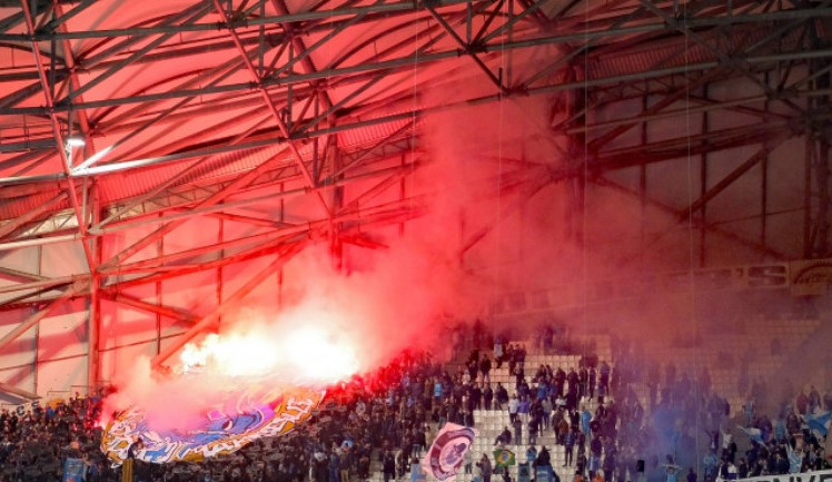 Obě fotbalová pražská 'S' musí zaplatit pokutu za pyrotechniku na stadionech