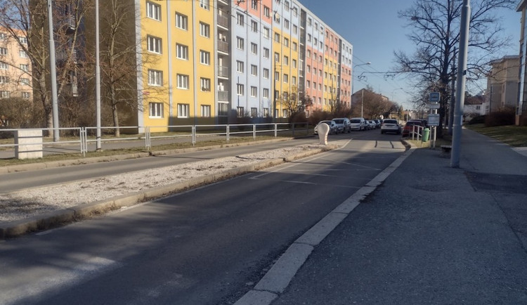 Rekonstrukce ulice Na Dlouhých uzavře provoz i omezí MHD až do července