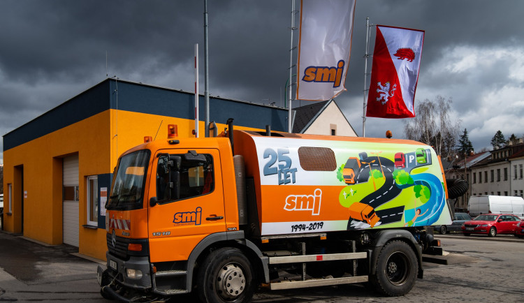 Značek upozorňujících na čištění města ubylo, stížnosti občanů mohou být částečně oprávněné, říká mluvčí SMJ