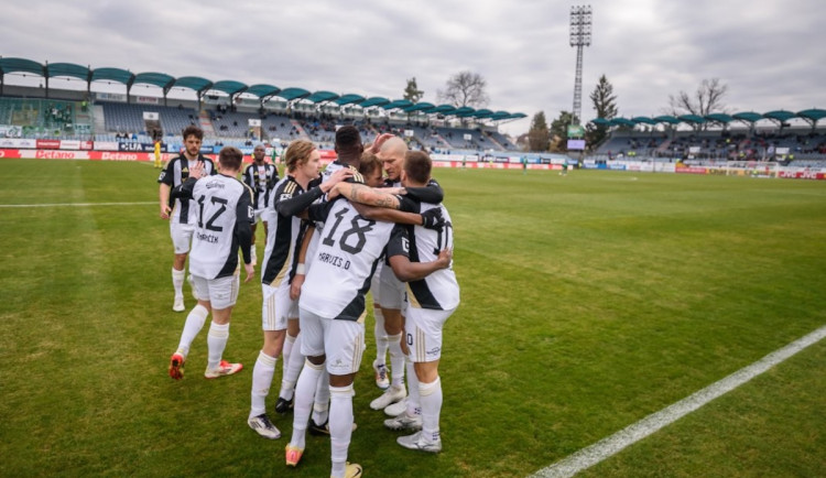 Podcast Střelák: Podaří se v létě prodat Dynamo?